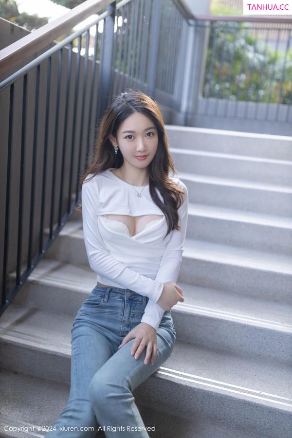 唐安琪  [XiuRen]高清写真图 2024.03.18 No.8250 唐安琪 美腿性感第6张图片